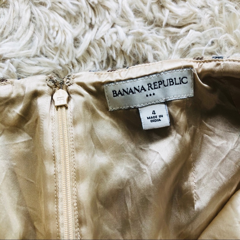 BANANA REPUBLIC FACTORY • Wool Plaid Skirt • Tan - Picture 4 of 6